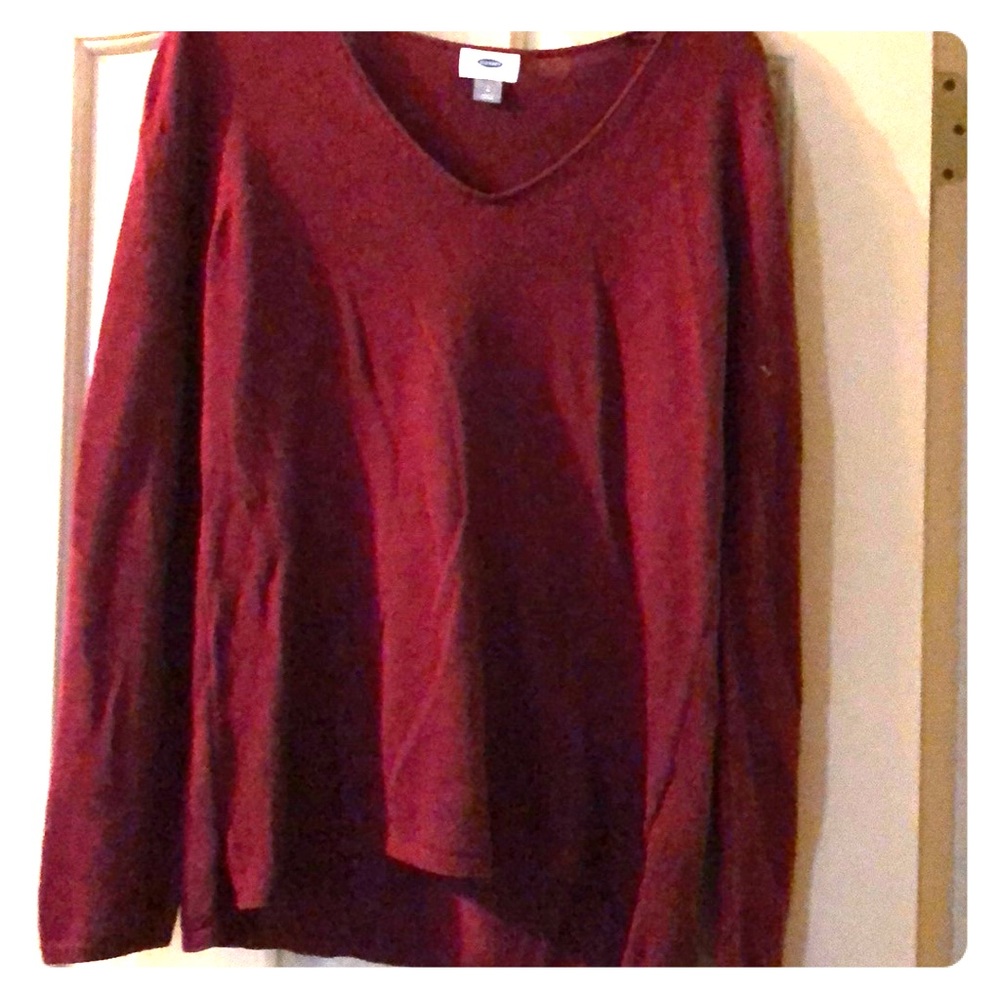 Maroon sweater